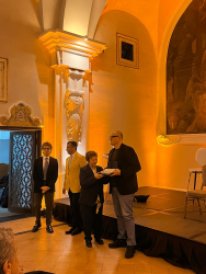 View this image in original resolution: premiazione.jpeg